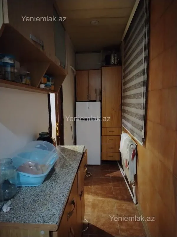 Satılır 1 otaqlı köhnə tikili 45 m²