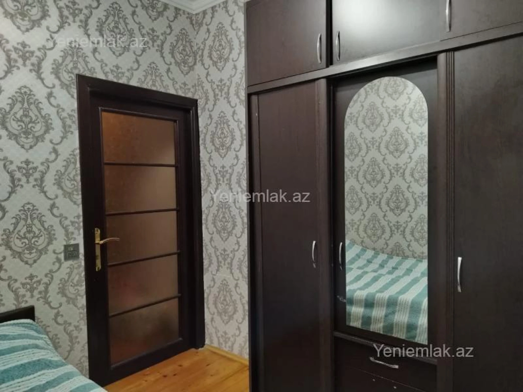 Satılır 1 otaqlı köhnə tikili 45 m²