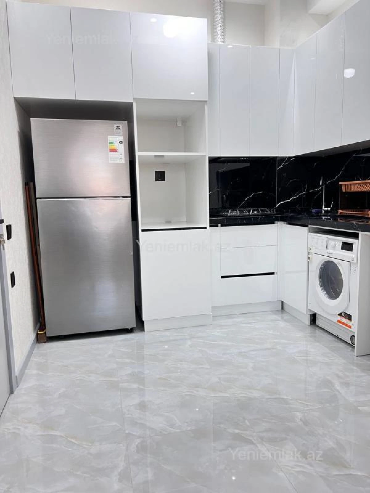 Satılır 3 otaqlı yeni tikili 104 m²
