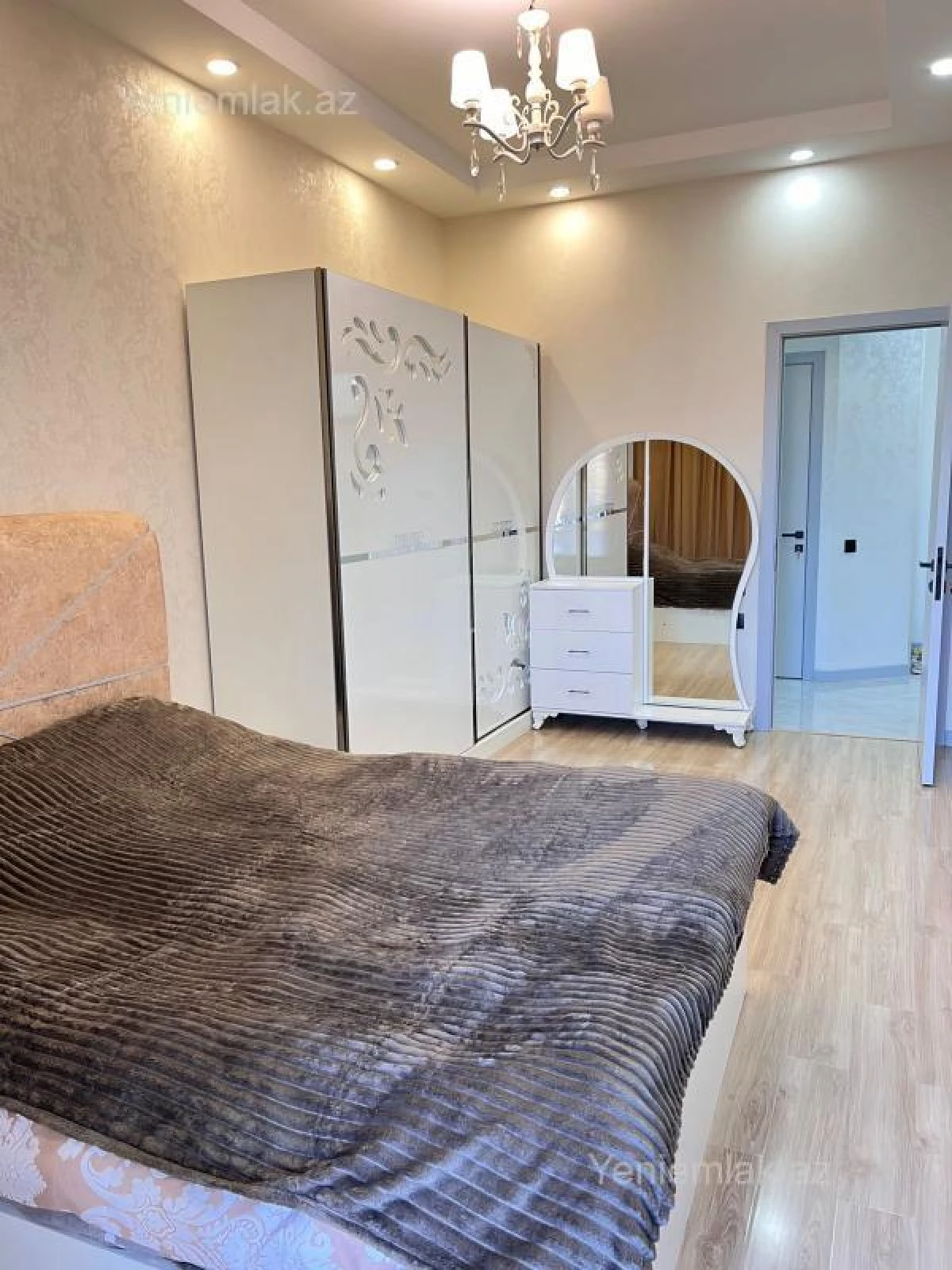 Satılır 3 otaqlı yeni tikili 104 m²