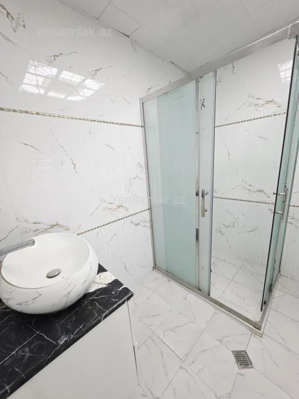 Satılır 2 otaqlı yeni tikili 65 m²