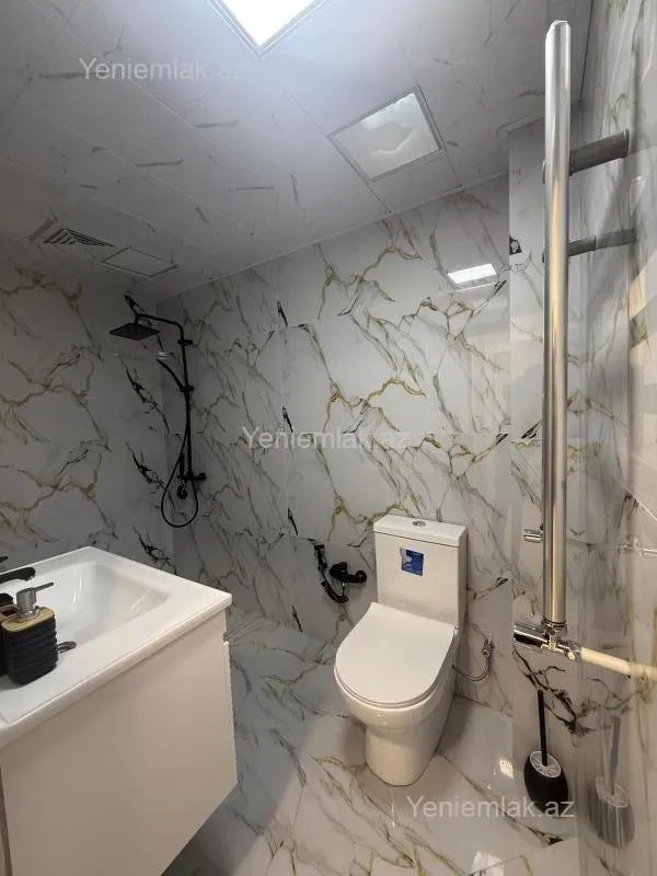 Satılır 2 otaqlı köhnə tikili 60 m²