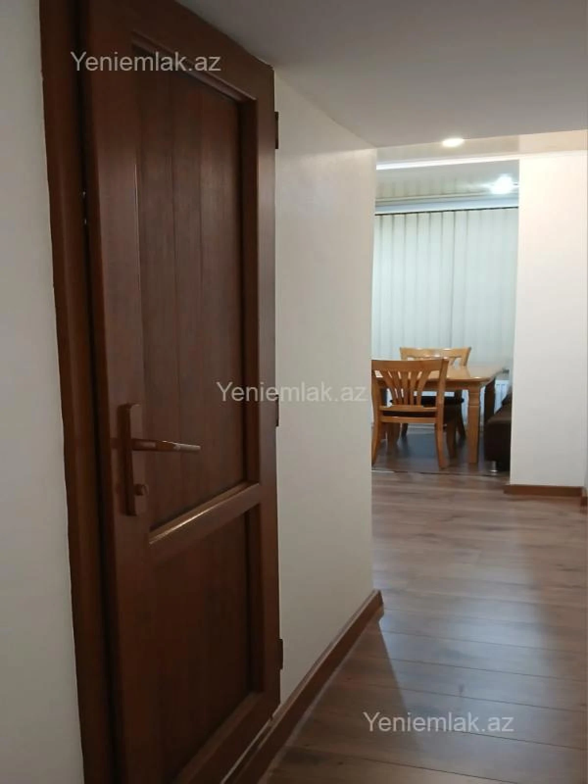 Satılır 2 otaqlı köhnə tikili 50 m²