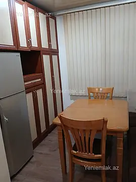 Satılır 2 otaqlı köhnə tikili 50 m²