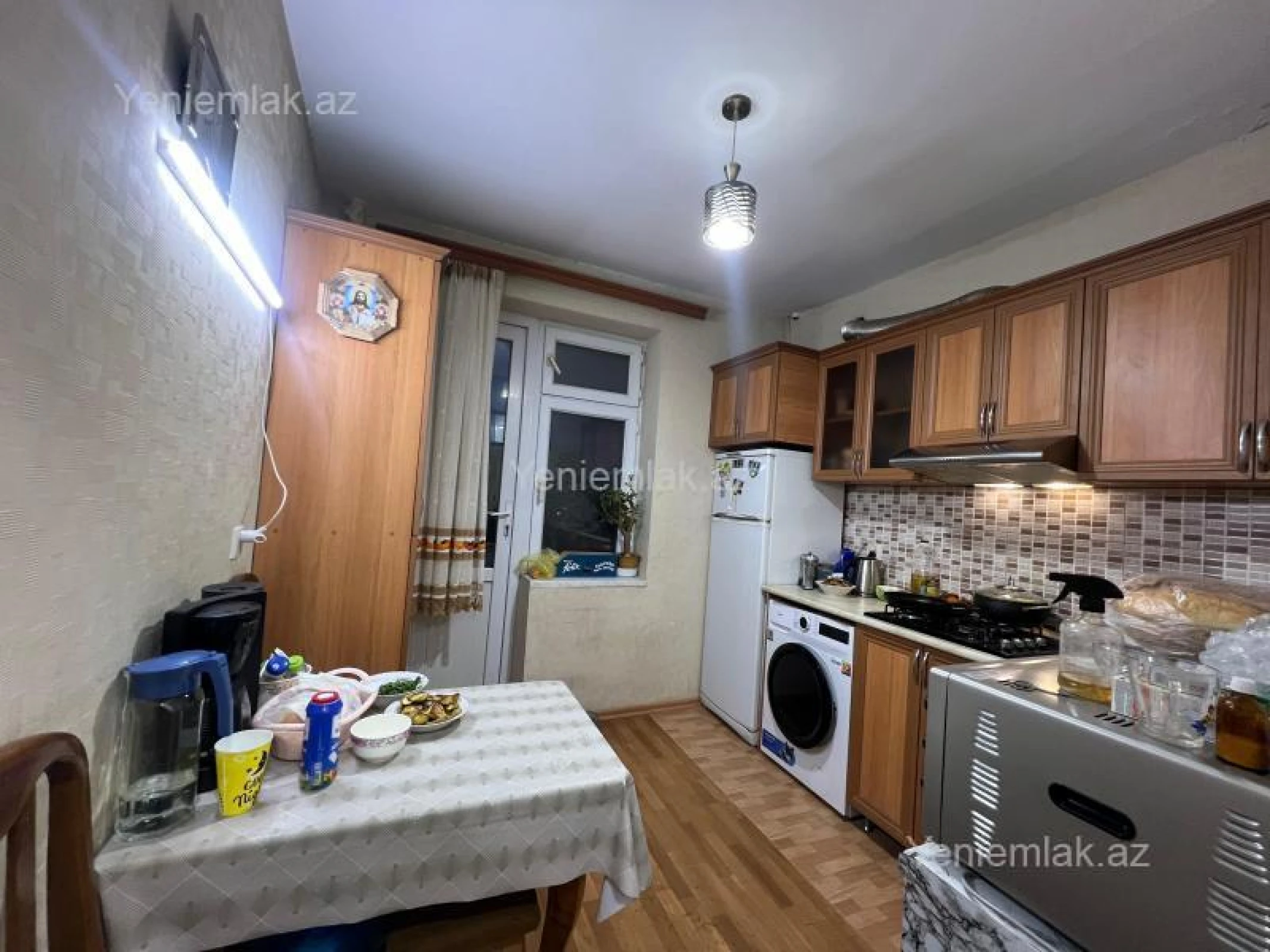 Satılır 2 otaqlı köhnə tikili 62 m²