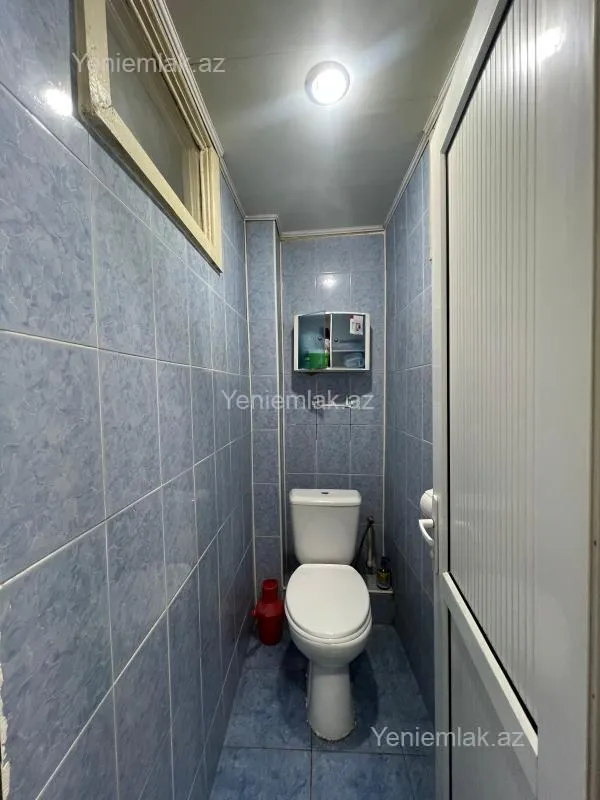 Satılır 2 otaqlı köhnə tikili 62 m²