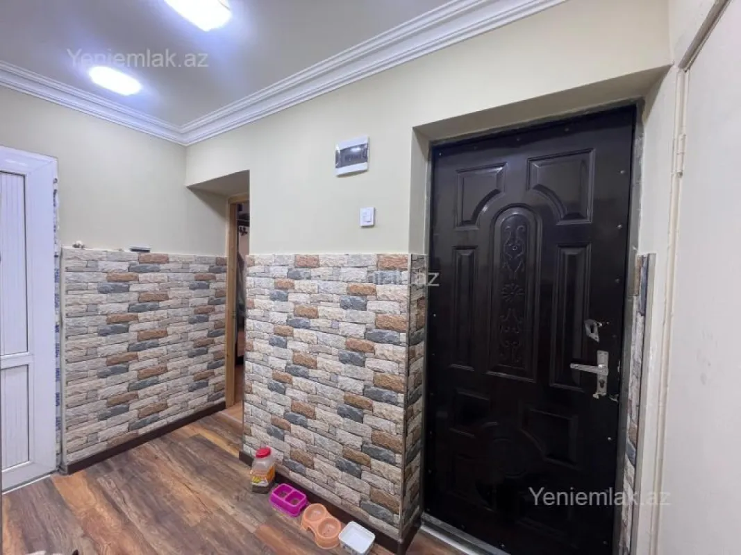 Satılır 2 otaqlı köhnə tikili 62 m²