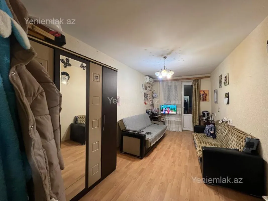 Satılır 2 otaqlı köhnə tikili 62 m²