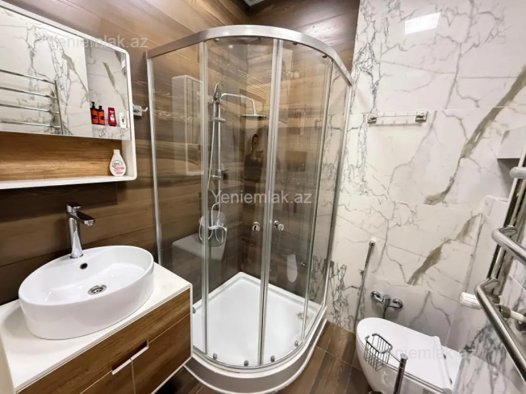 Satılır 5 otaqlı yeni tikili 211 m²