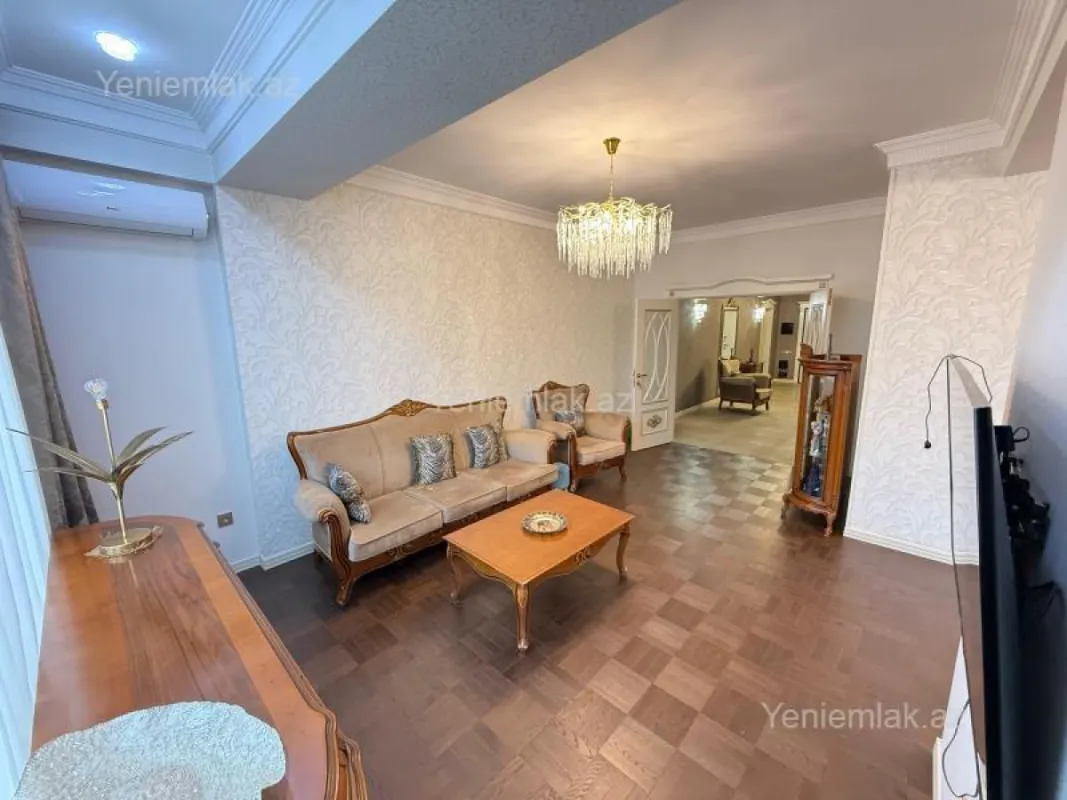 Satılır 5 otaqlı yeni tikili 211 m²