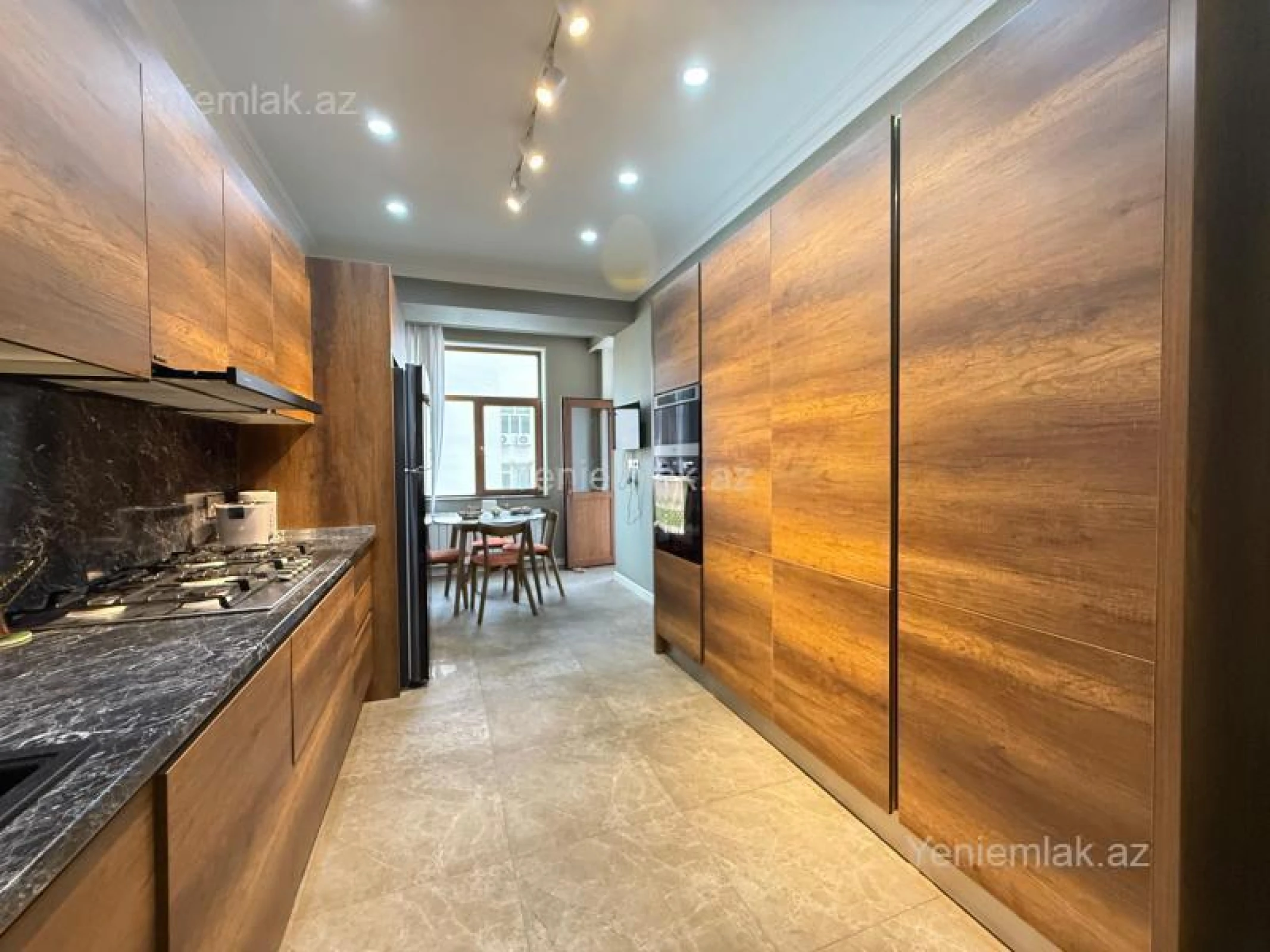 Satılır 5 otaqlı yeni tikili 211 m²