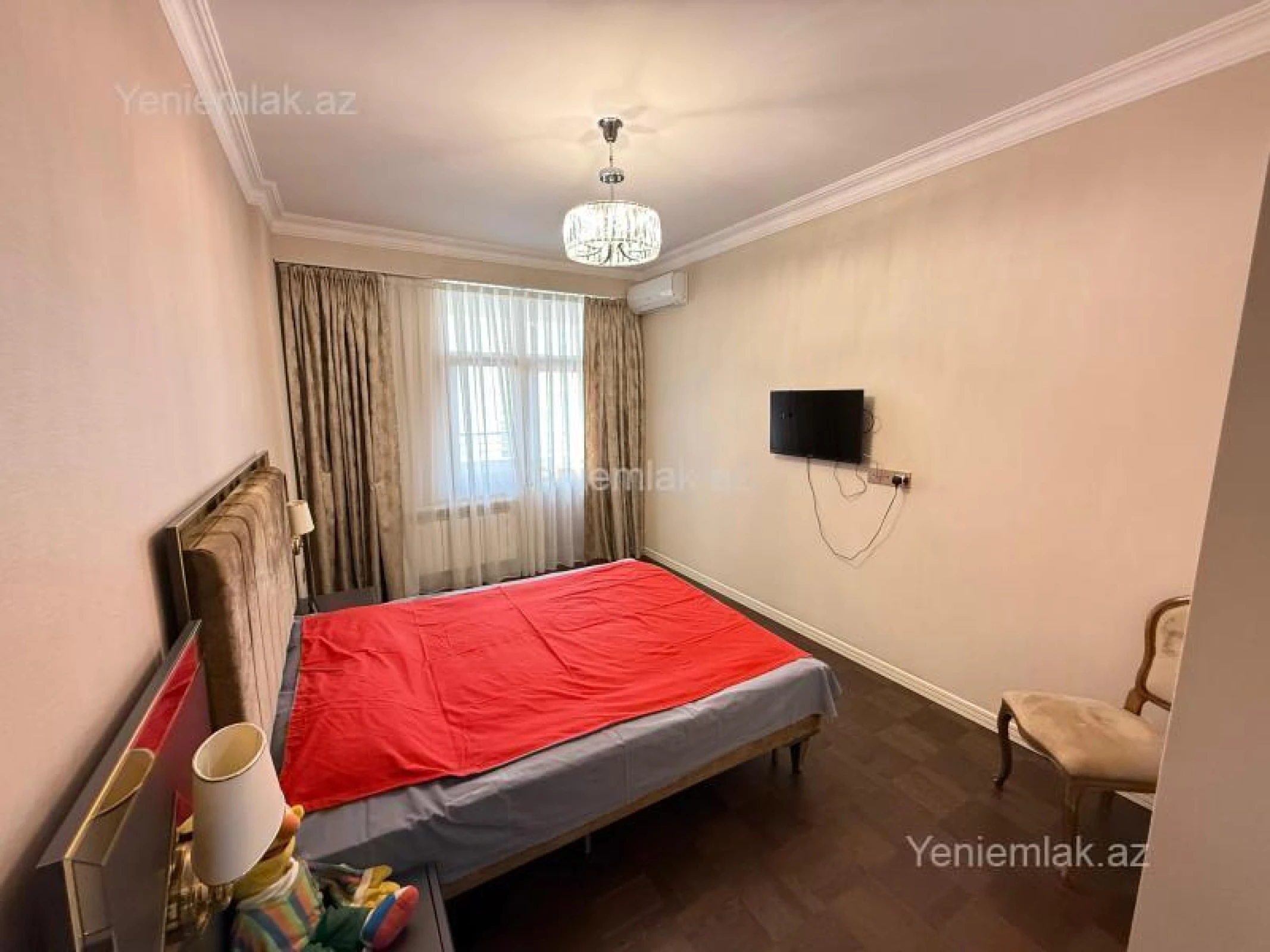 Satılır 5 otaqlı yeni tikili 211 m²