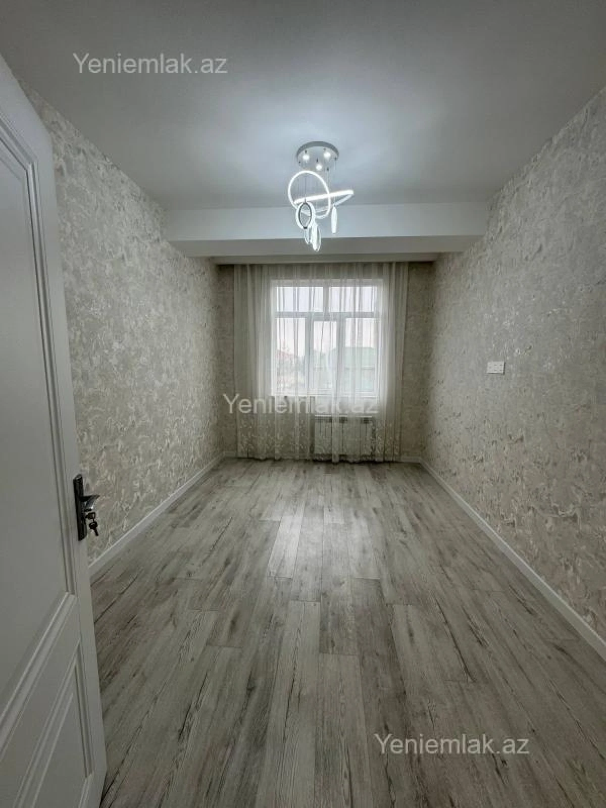 Satılır 3 otaqlı yeni tikili 82 m²