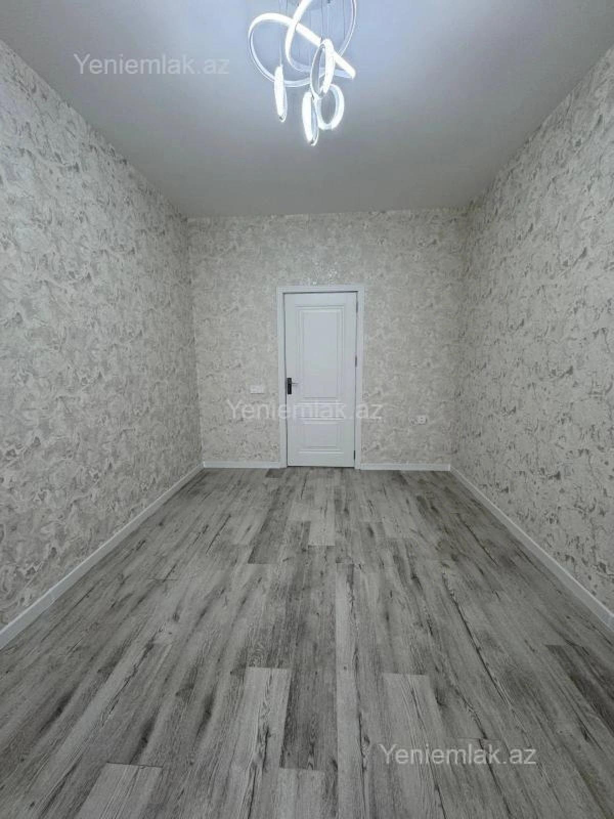 Satılır 3 otaqlı yeni tikili 82 m²