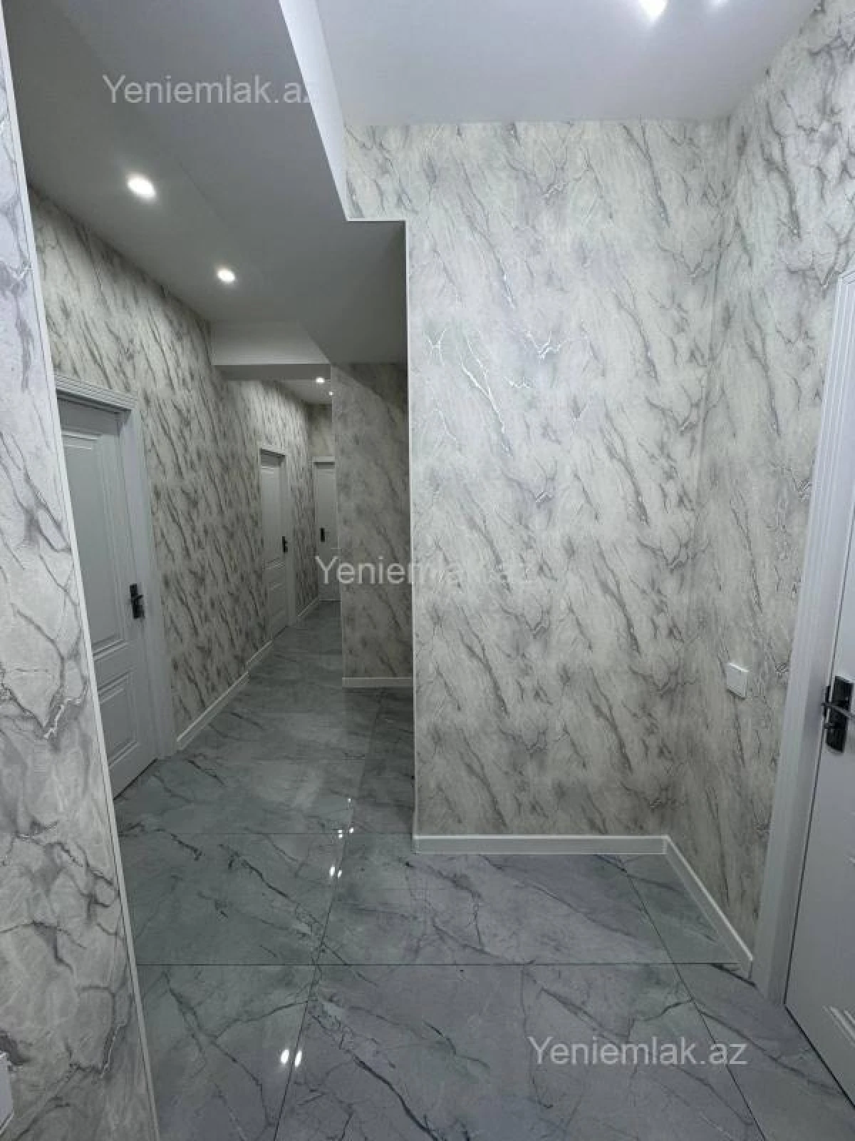 Satılır 3 otaqlı yeni tikili 82 m²