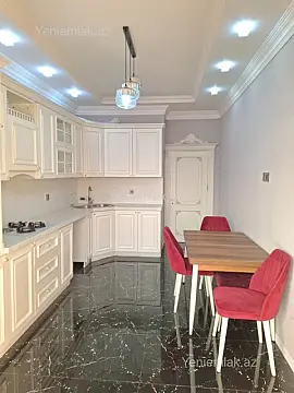 Satılır 3 otaqlı yeni tikili 138 m²
