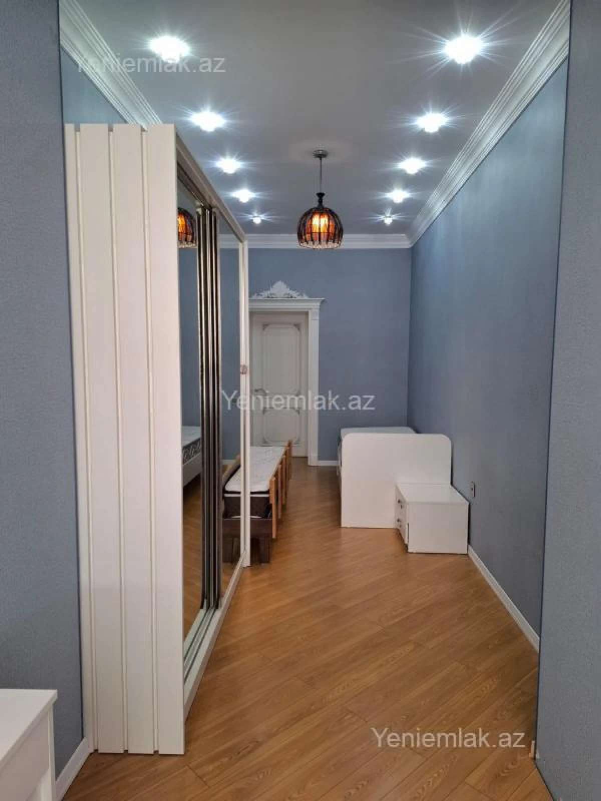 Satılır 3 otaqlı yeni tikili 138 m²