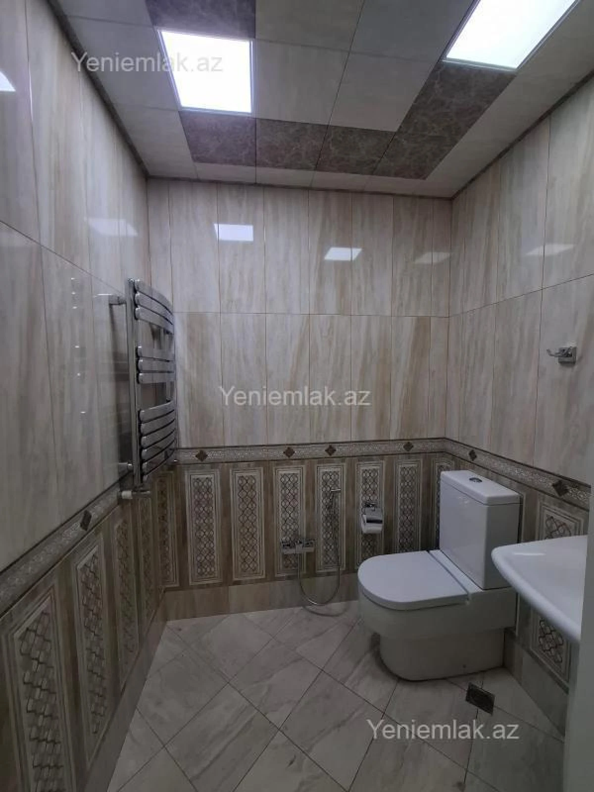 Satılır 3 otaqlı yeni tikili 138 m²