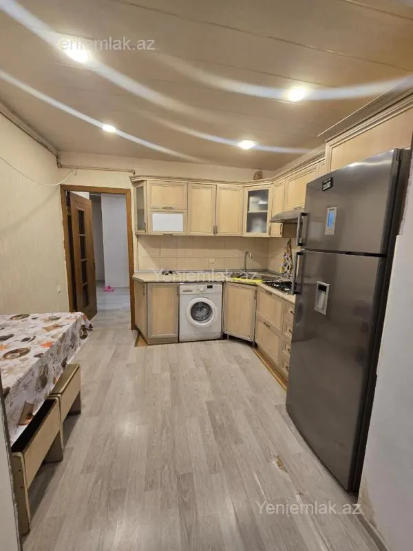 Satılır 3 otaqlı köhnə tikili 80 m²