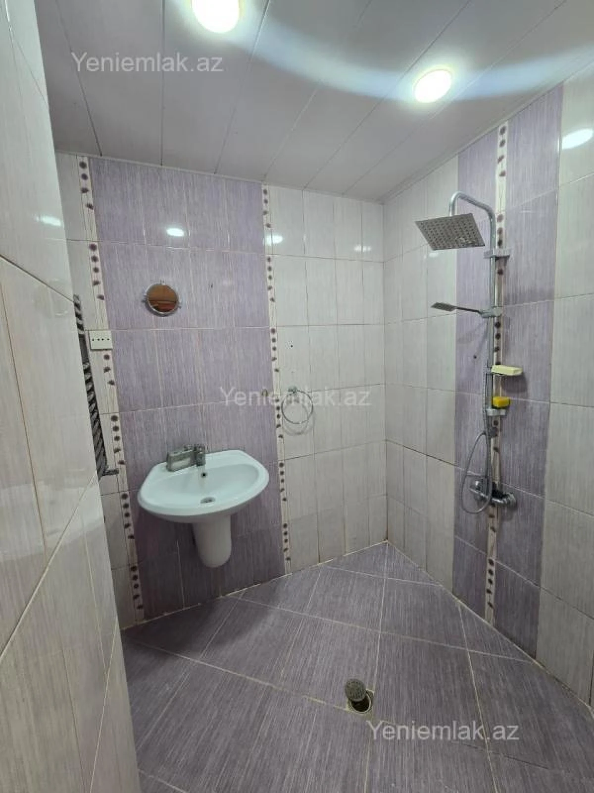 Satılır 3 otaqlı köhnə tikili 80 m²