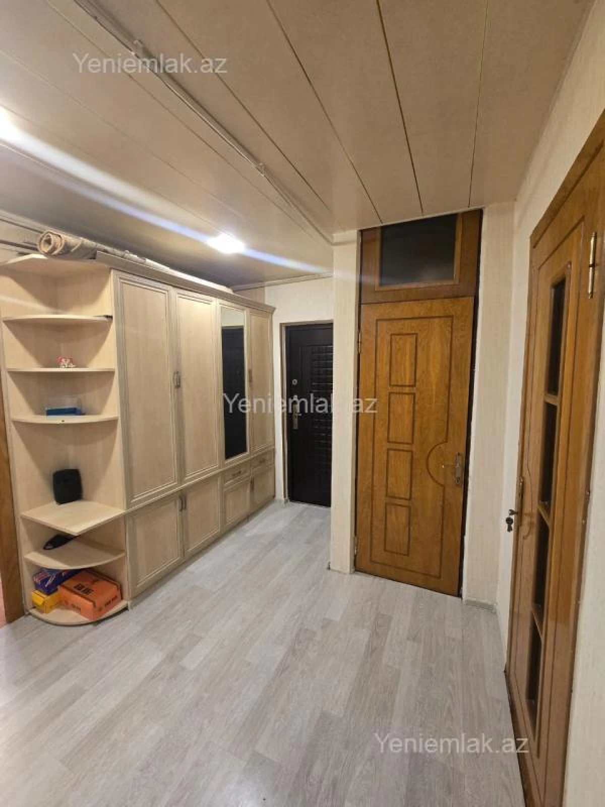 Satılır 3 otaqlı köhnə tikili 80 m²