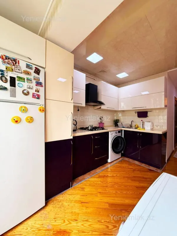 Satılır 5 otaqlı köhnə tikili 120 m²