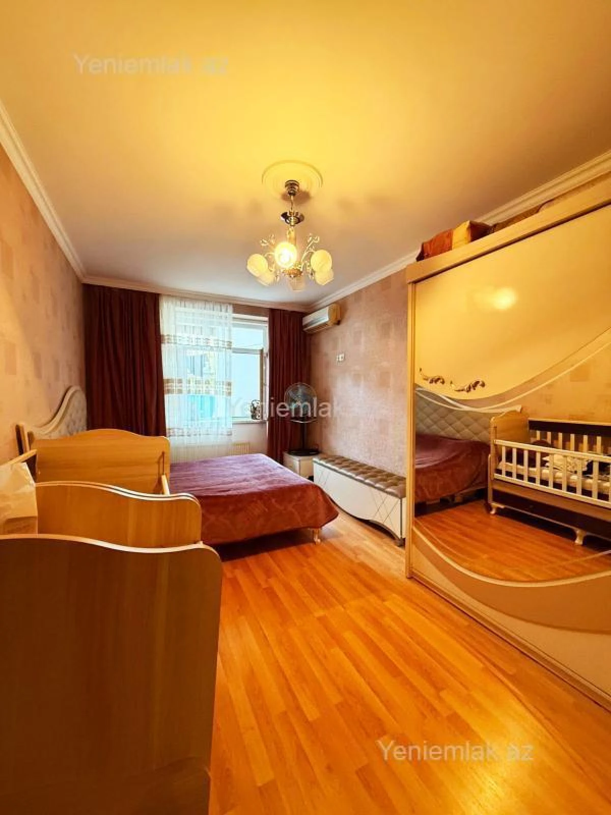 Satılır 5 otaqlı köhnə tikili 120 m²