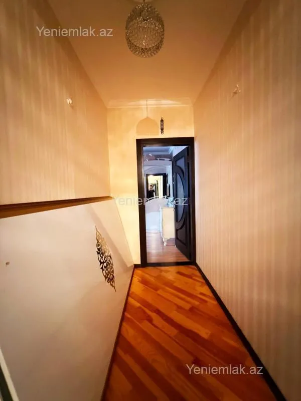 Satılır 5 otaqlı köhnə tikili 120 m²