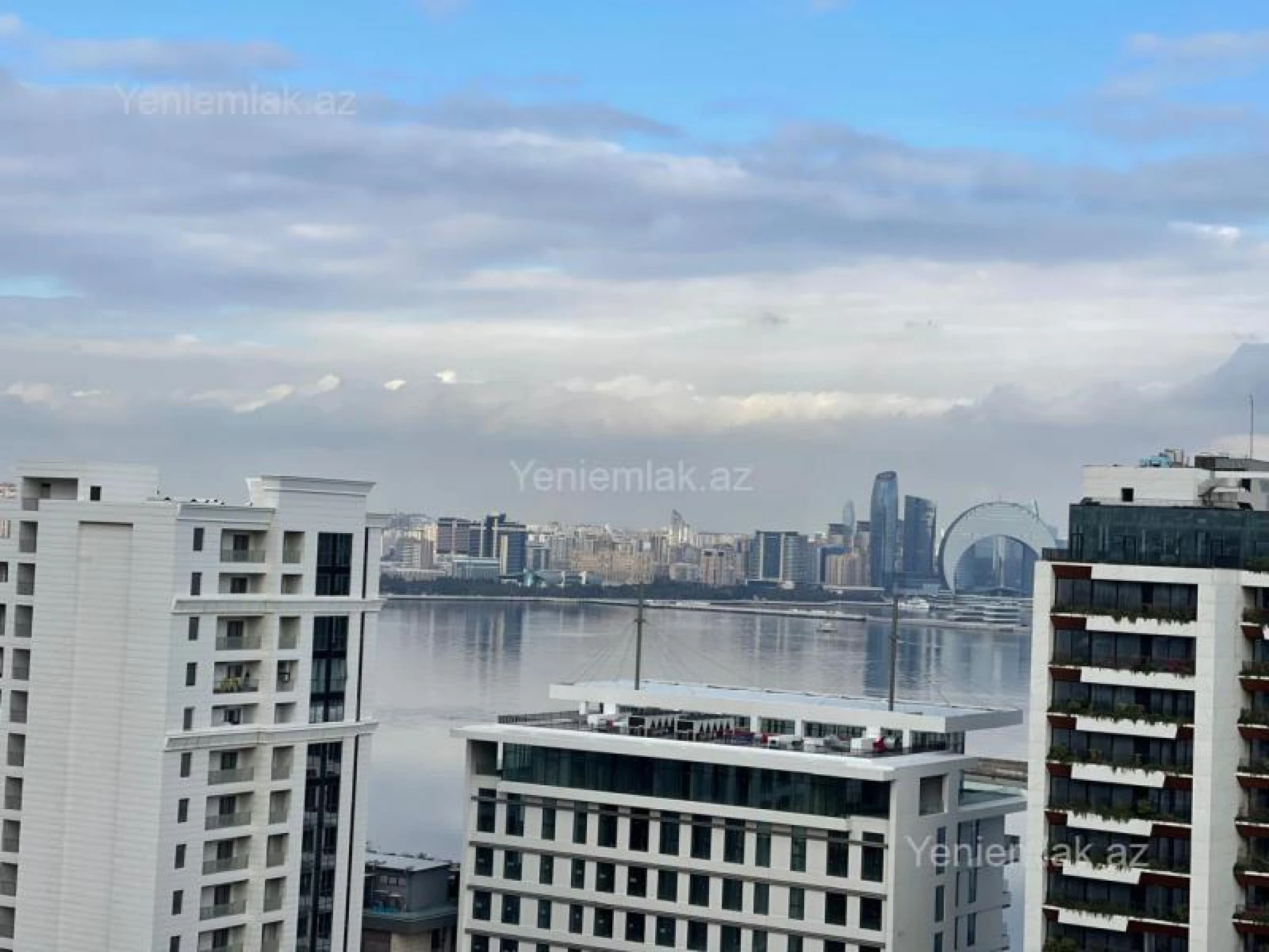 Satılır 3 otaqlı köhnə tikili 115 m²