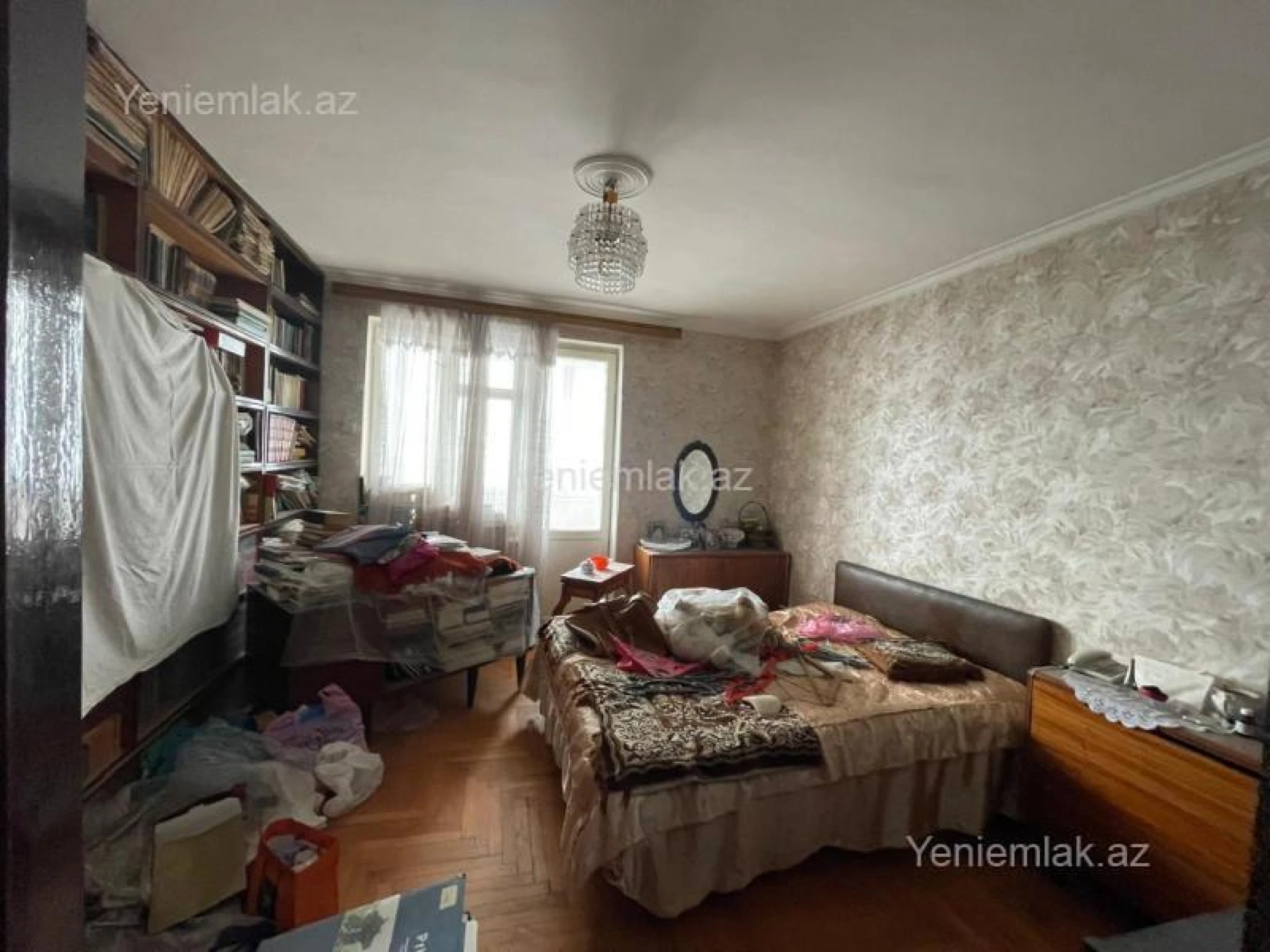 Satılır 3 otaqlı köhnə tikili 115 m²