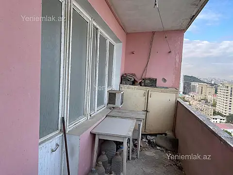 Satılır 3 otaqlı köhnə tikili 115 m²