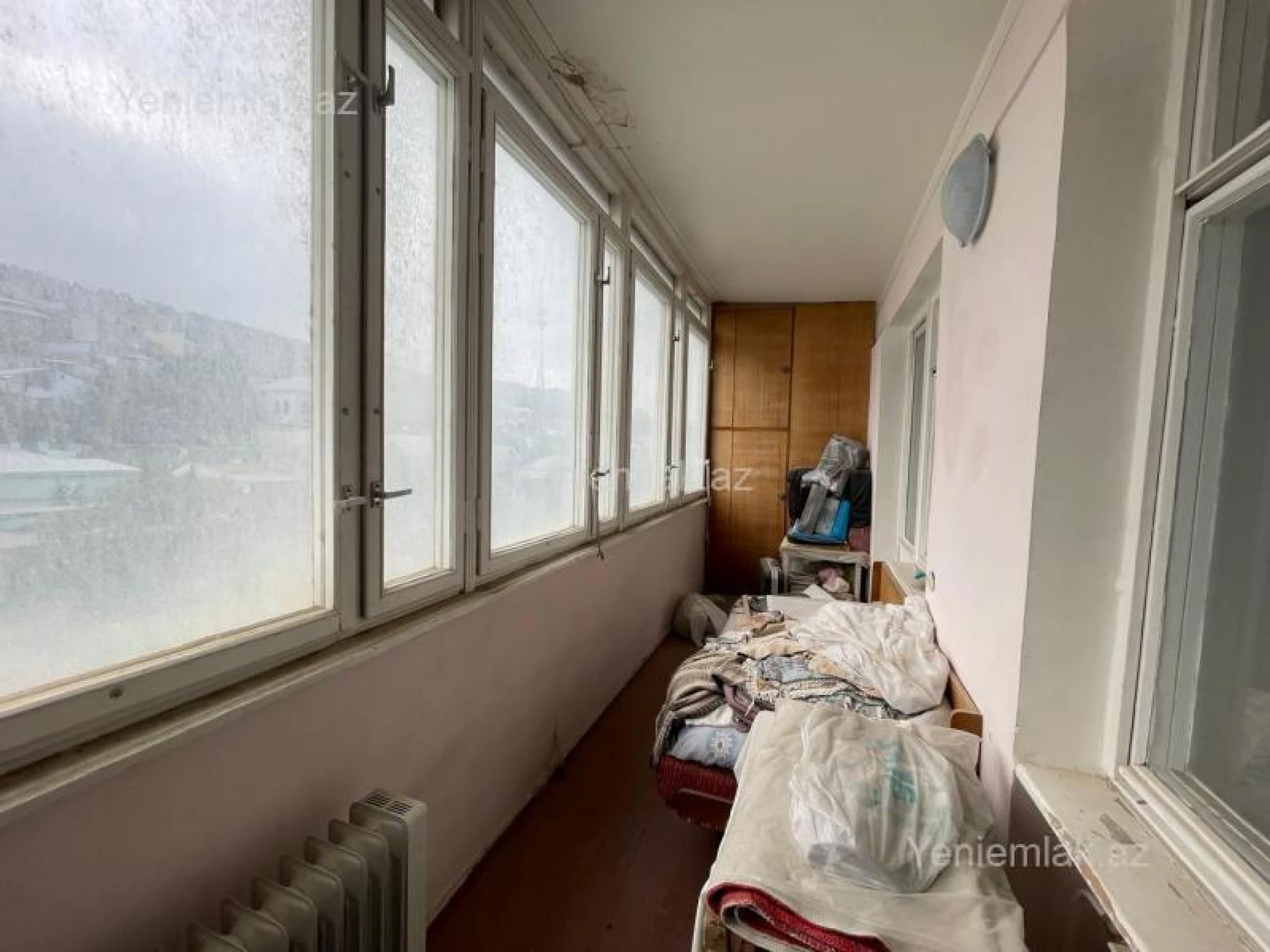 Satılır 3 otaqlı köhnə tikili 115 m²