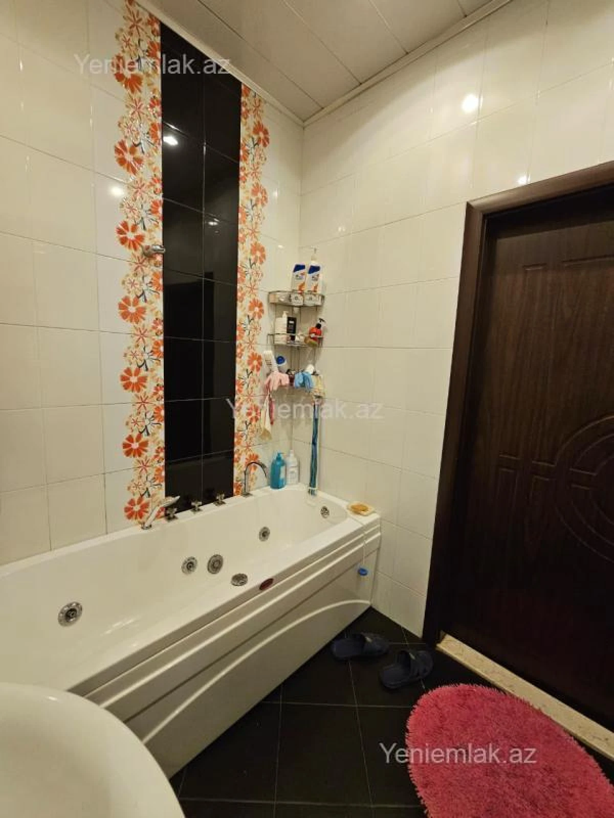 Satılır 3 otaqlı yeni tikili 125 m²