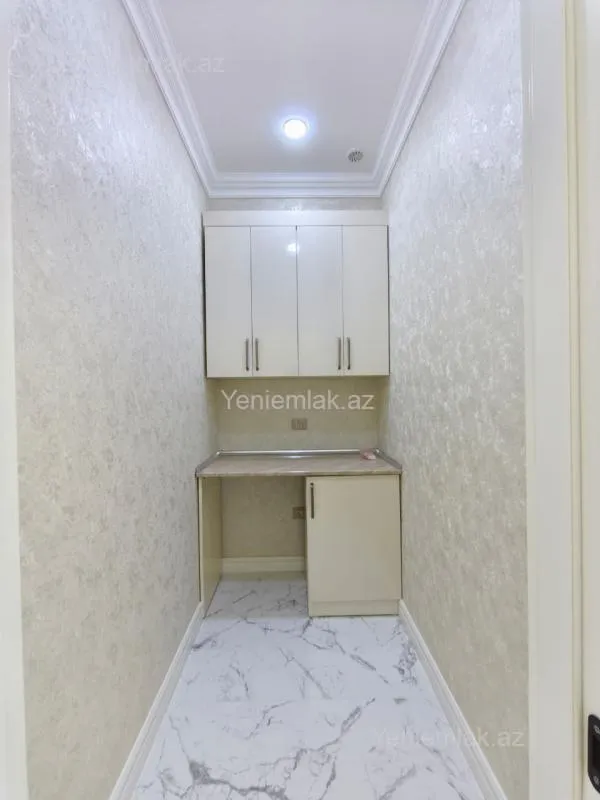 Satılır 3 otaqlı yeni tikili 138 m²