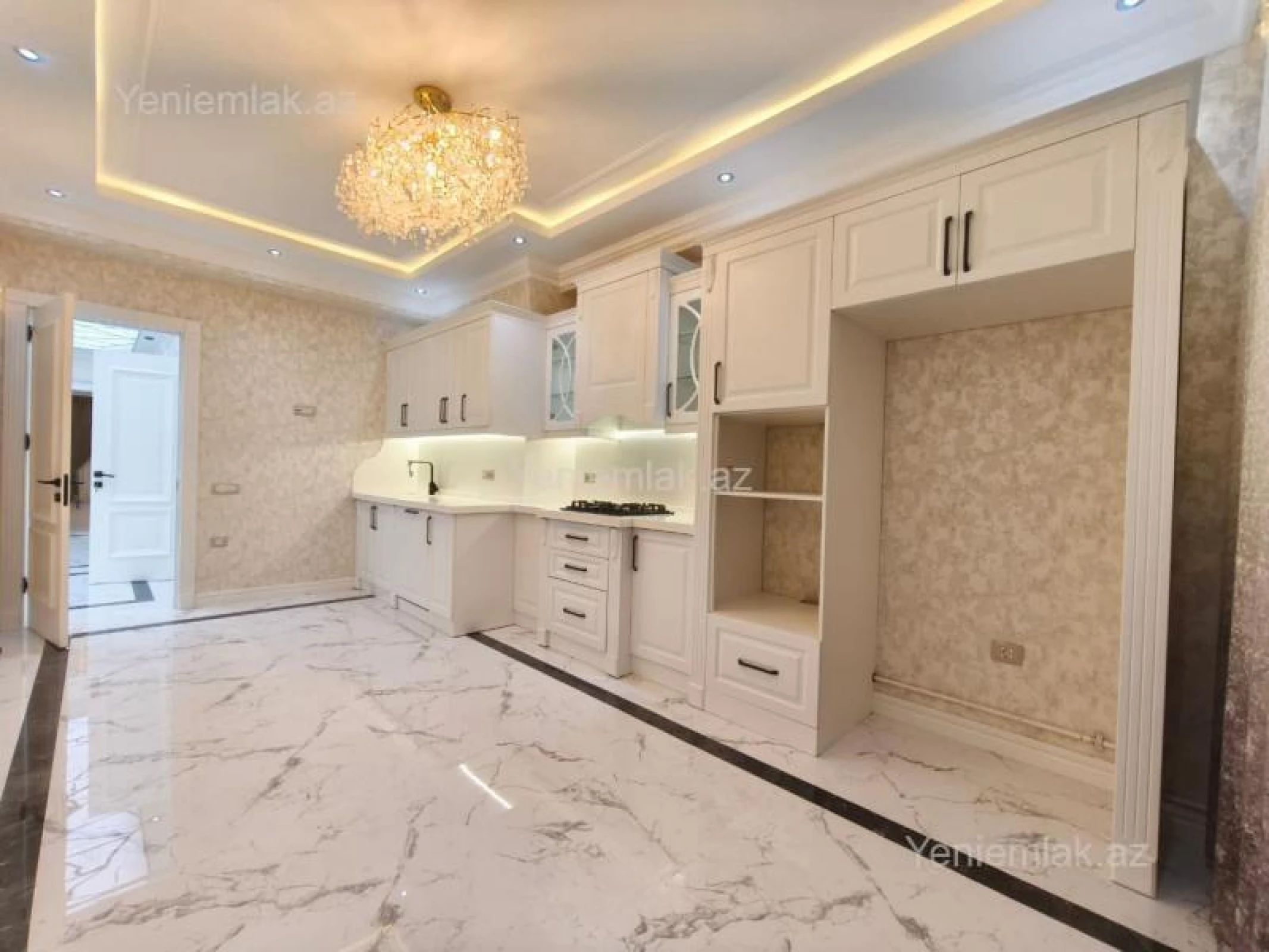 Satılır 3 otaqlı yeni tikili 138 m²