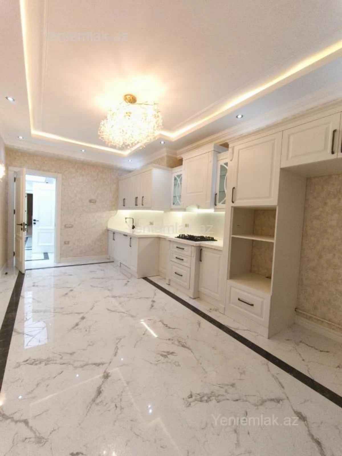 Satılır 3 otaqlı yeni tikili 138 m²