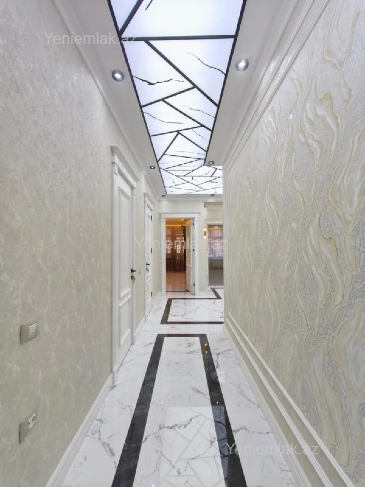 Satılır 3 otaqlı yeni tikili 138 m²