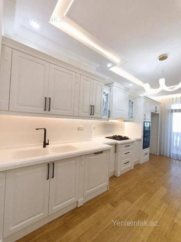 Satılır 2 otaqlı yeni tikili 101 m²