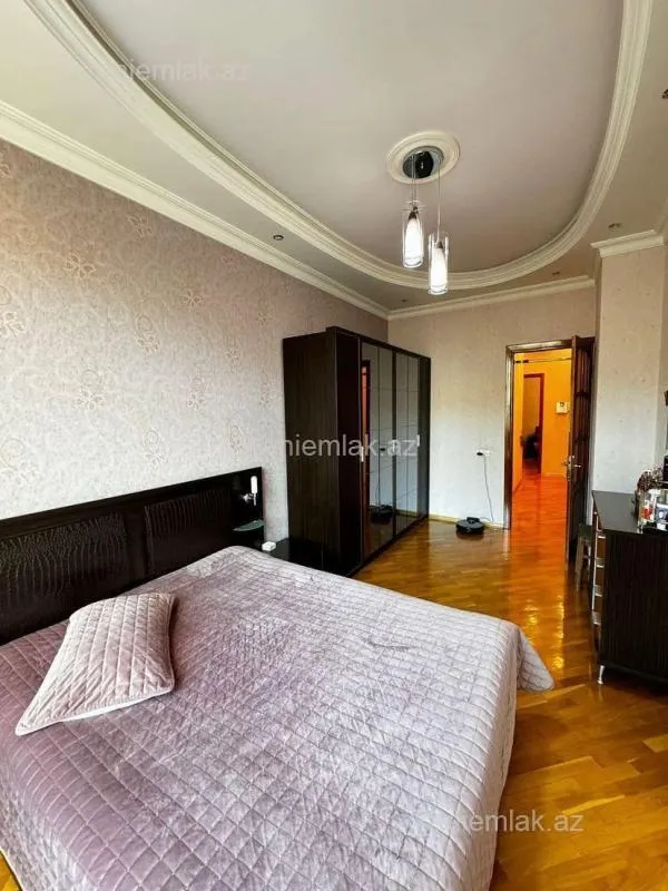 Satılır 3 otaqlı yeni tikili 118 m²