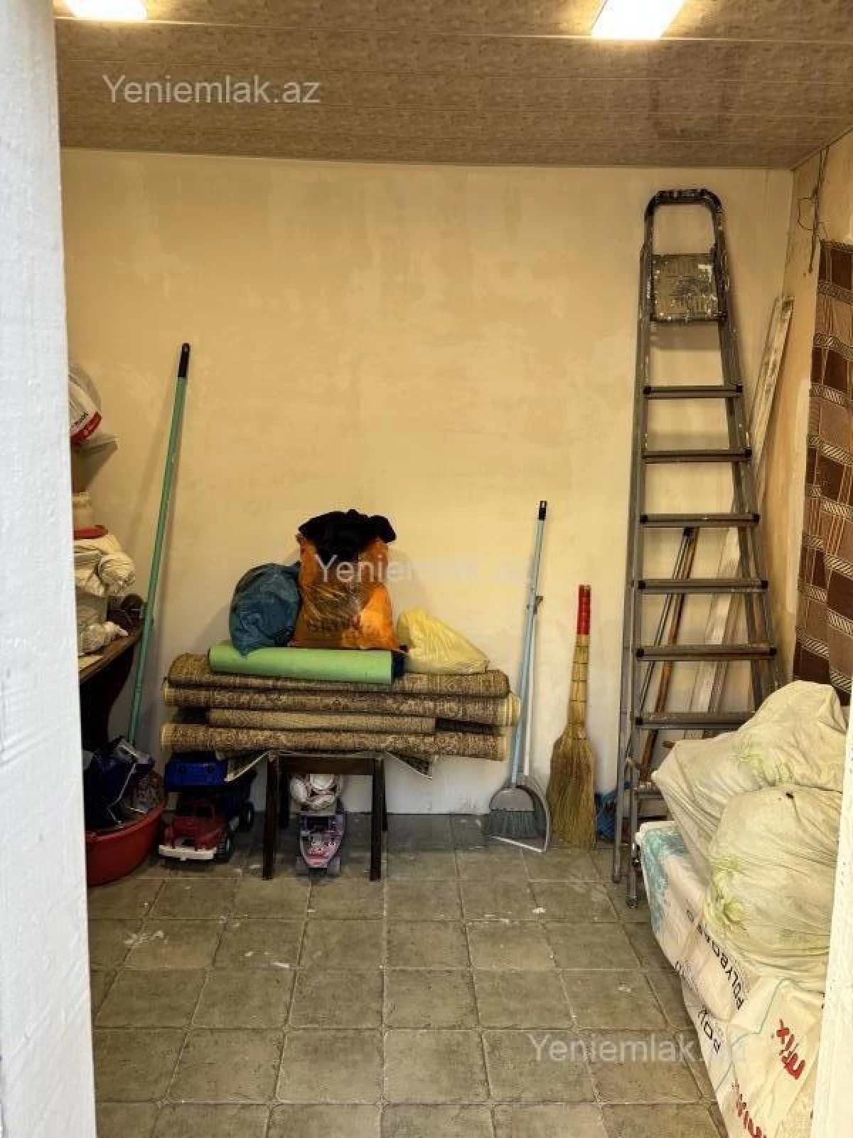 Satılır 4 otaqlı həyət evi 140 m²