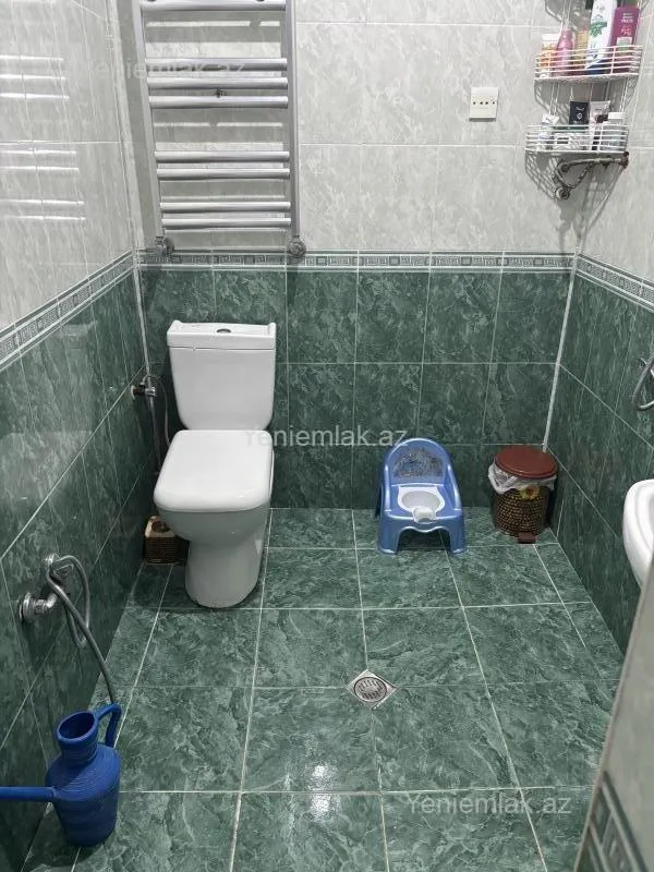Satılır 4 otaqlı həyət evi 140 m²