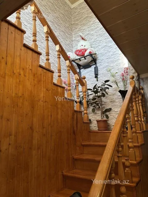 Satılır 4 otaqlı həyət evi 140 m²