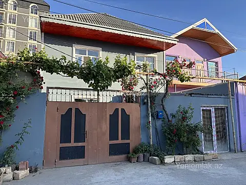 Satılır 4 otaqlı həyət evi 140 m²