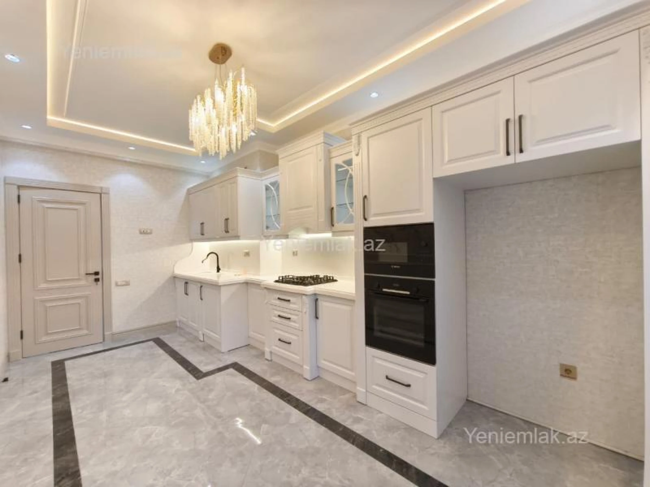 Satılır 2 otaqlı yeni tikili 101 m²