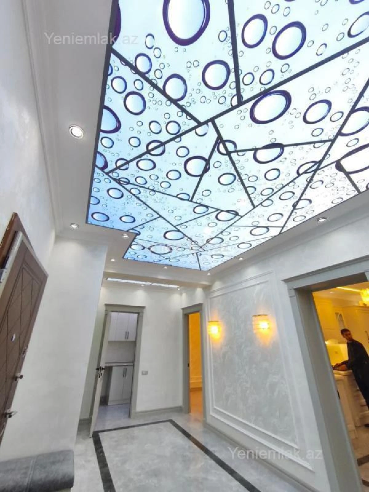 Satılır 2 otaqlı yeni tikili 101 m²