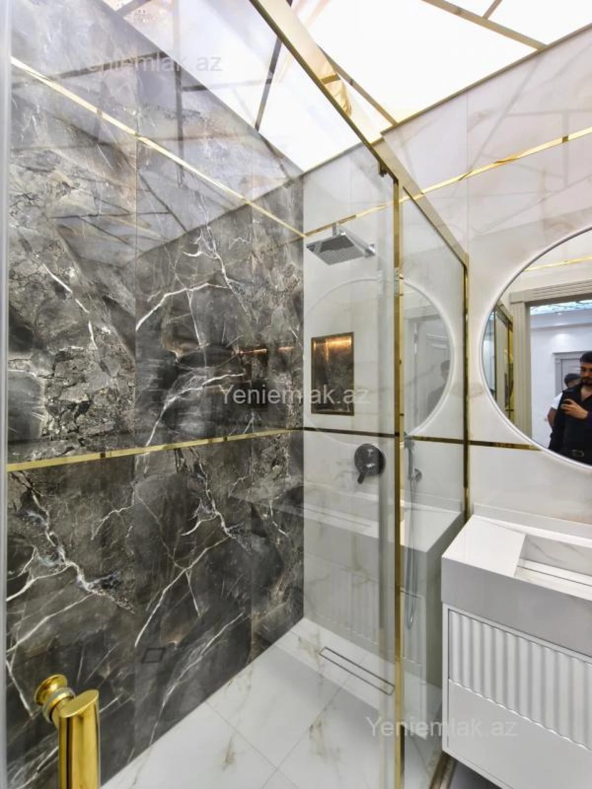 Satılır 2 otaqlı yeni tikili 101 m²