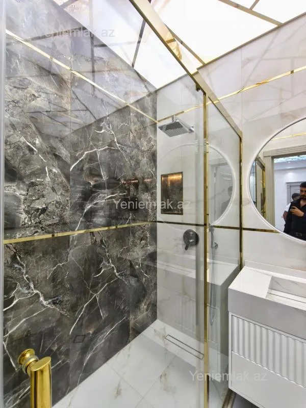 Satılır 2 otaqlı yeni tikili 101 m²