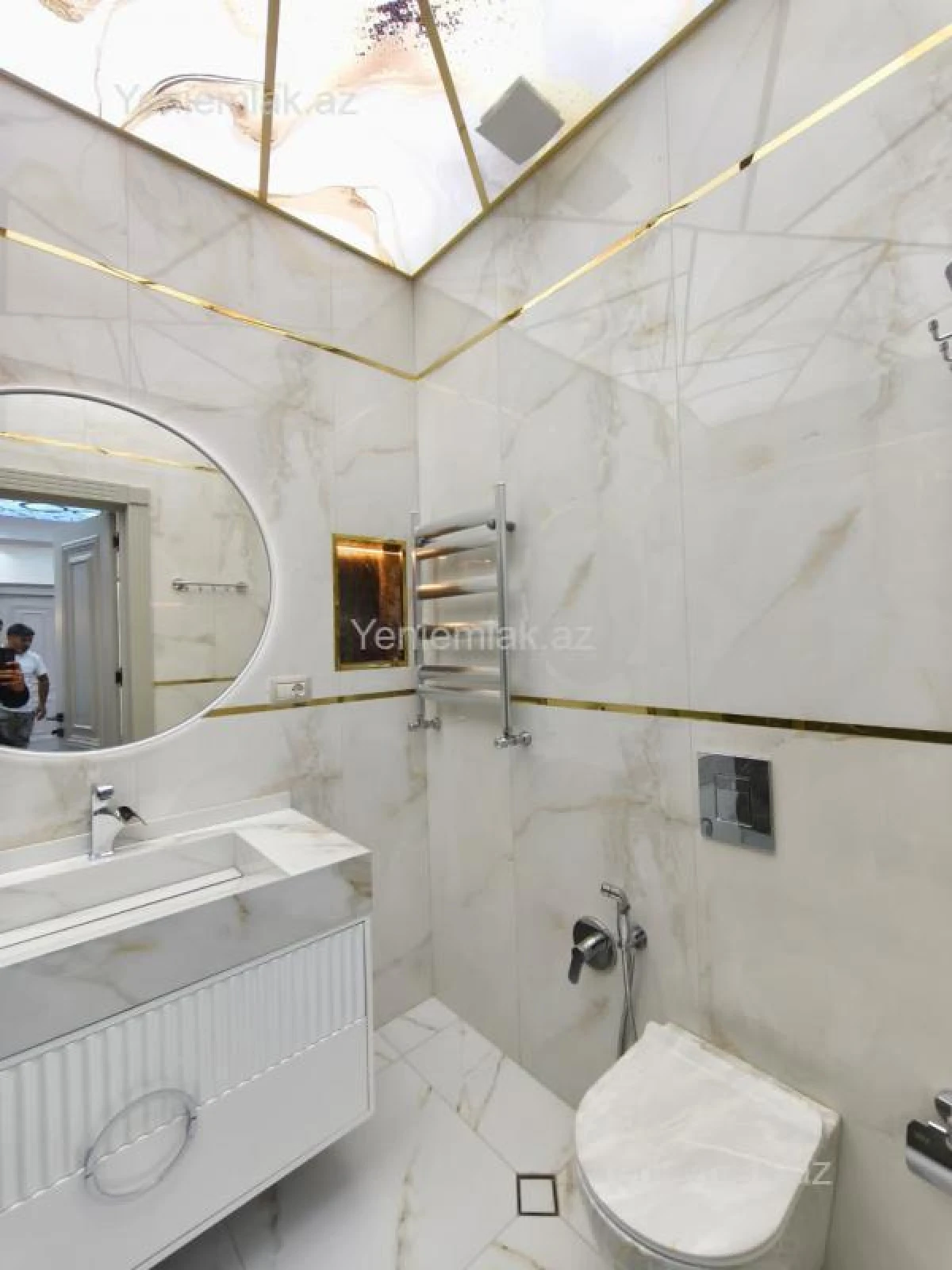 Satılır 2 otaqlı yeni tikili 101 m²