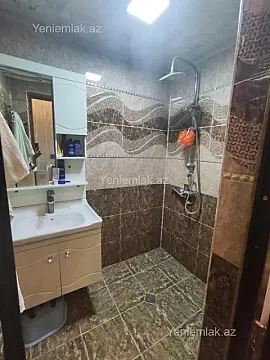 Satılır 3 otaqlı köhnə tikili 75 m²