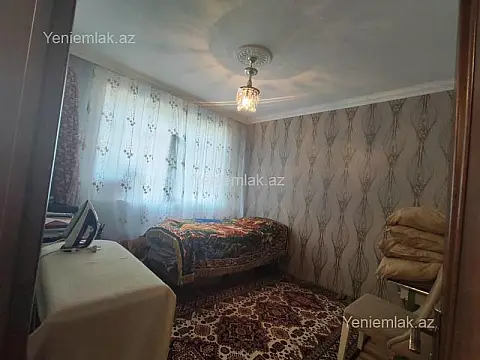 Satılır 3 otaqlı köhnə tikili 75 m²